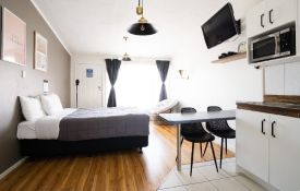 King Pet-Friendly Suite