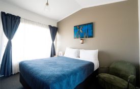 King Pet-Friendly Suite